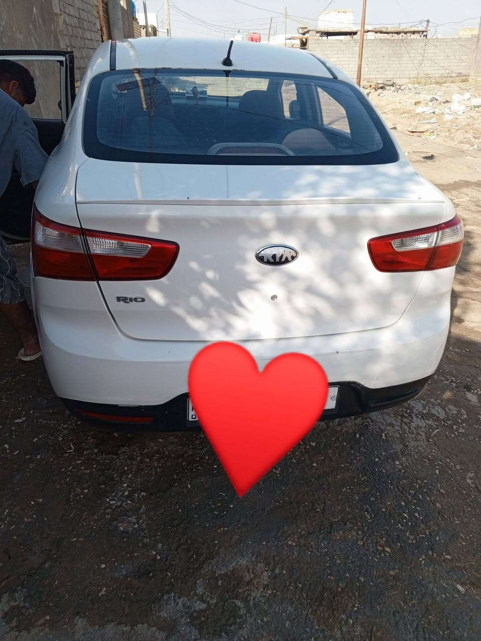 سلام عليكم سياره البيع كيه ريو  مديل 13  كامله مواصفات رقم نكليزي تحويل ثاني يوم سنويه ل28 سياره جاهزه مكينه او كير او حداديه مكفولات ضربتهه جاملغ او بنيت اصليات بدون صبغ  غرفتهه حلوه مكان ناصريه مركز لاستفسار ***********
