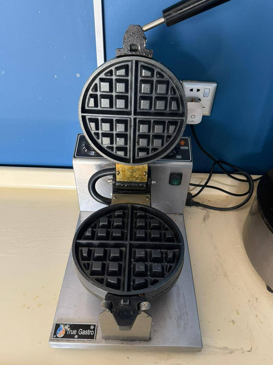 للبيع ***********
