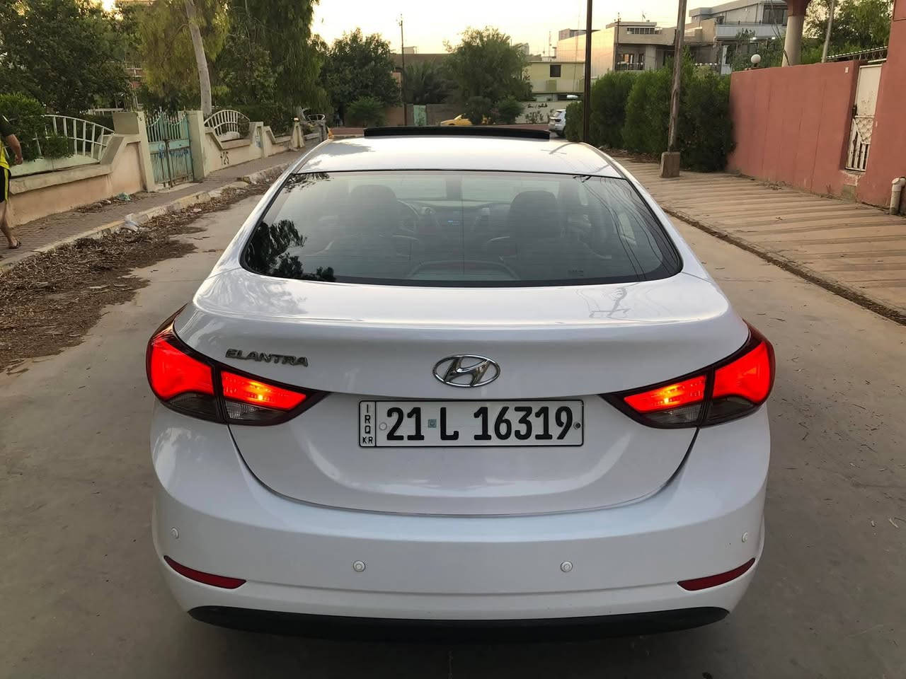 السلام عليكم 
النترا خليجي 2016 فول عدا بصمه 
محرك كبير ١٨ دوش مفتوح كير شرط 
بيها ربع بونيت و شويه جاملغ ورا 
بدون دواخل والسونار موجود  
سنويه و هزه ورقم جديد 2026
ماشيه ٩٣ كيلومتر مكاني بغداد
سعرها  90 وبيها مجال بصيط 
اقرا التفاصيل وشوف السونار وخابر
رقم موبايل 0750 033 4907
