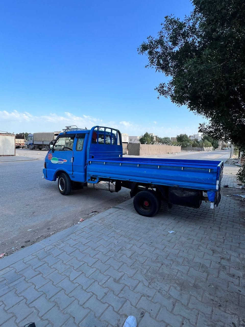 سلام عليكم عدي كيه بنكو موديل ١٩٩٤ رقم بغداد مشروع وطني سنويه لل  ٢٠٢٧ تحويل ثاني يوم مكينه وكير ستوني شادهه جدد الفين وسبعميه وواحد اكسن جديد شواصي مكفولات عوزهه بس دوشمه  جديده السياره تخم تاير باتري كلهه جدد السعر 55 وبيهه مجال  المكان النجف الرقم ***********
