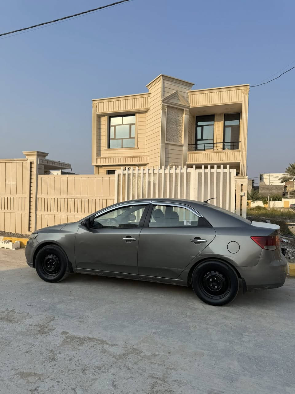 سيراتو 2012 خليجي 
مكفوله من الضربه والتبديل والصبغ 
(فقط باب رش كلير ) 
(سنوية منتهية بال 2024 )
راعيها عربي تريد تحويل وكاله بالخدمه 
السعر النهائي 85 
***********
***********
