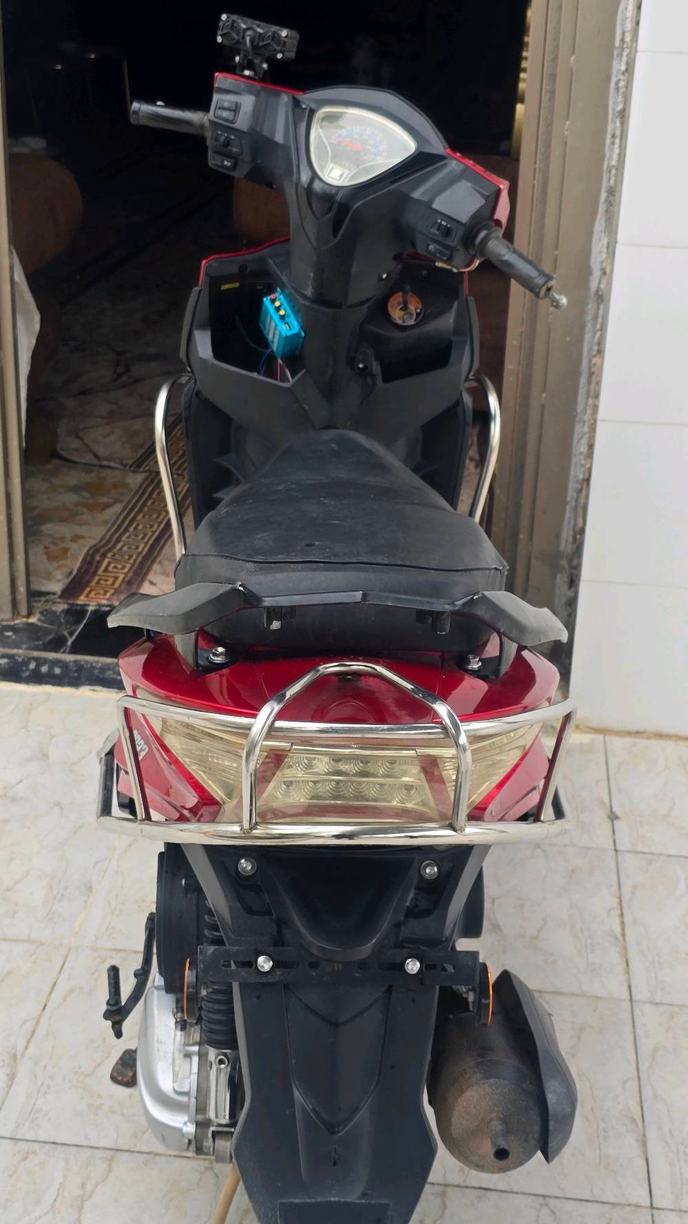 هويشه جامبو نضيفه برغي ممافتوح بيها سعرها 975وبيها مجال ***********