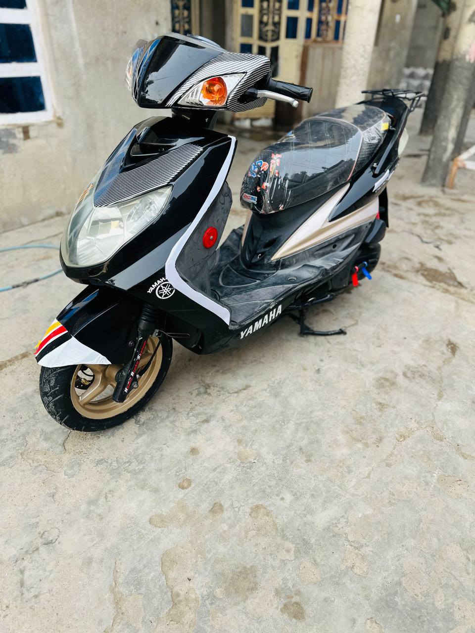 اللهم صل على محمد وآل محمد
#للبيع
#صار6_شهر_من_نازلة_رمبة

سكنس فحل 2008 

#كابريتر

#نظافتها خير من الله

1)محرك نضافته100%

2)ما ممدود اسبانة عليه جديد

3)دبلات خير من الله

4)تايرات جدد

5)كهربائيات شغالة 

6)لايت لونين اصفر وثلجي 

7)هندر شغال

جيب فيتر  وياك وكلبها

#السعر 900  وبيها مجال

#العنوان: ديالى خان بني سعد

***********
