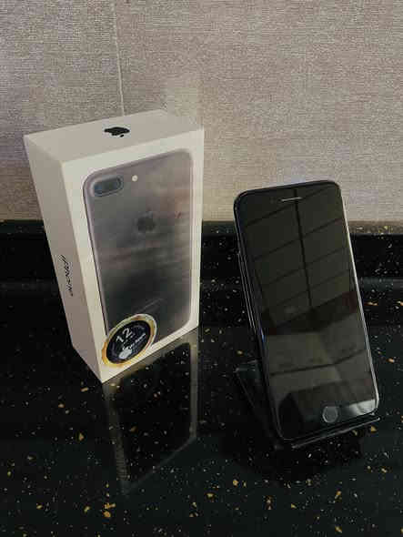 iPhone 11 
⚡️ذاكرة 128
🔋البطارية 78
· السعر  225
نموذج M
_________________________________

iPhone 7 Plus 

⚡️ذاكرة 128
🔋البطارية  74
· السعر 100
نموذج M 
_________________________________
الجهازين ماداخلين صيانة ولا مستبدل اي قطعة بيهم
واتس اب ***********
