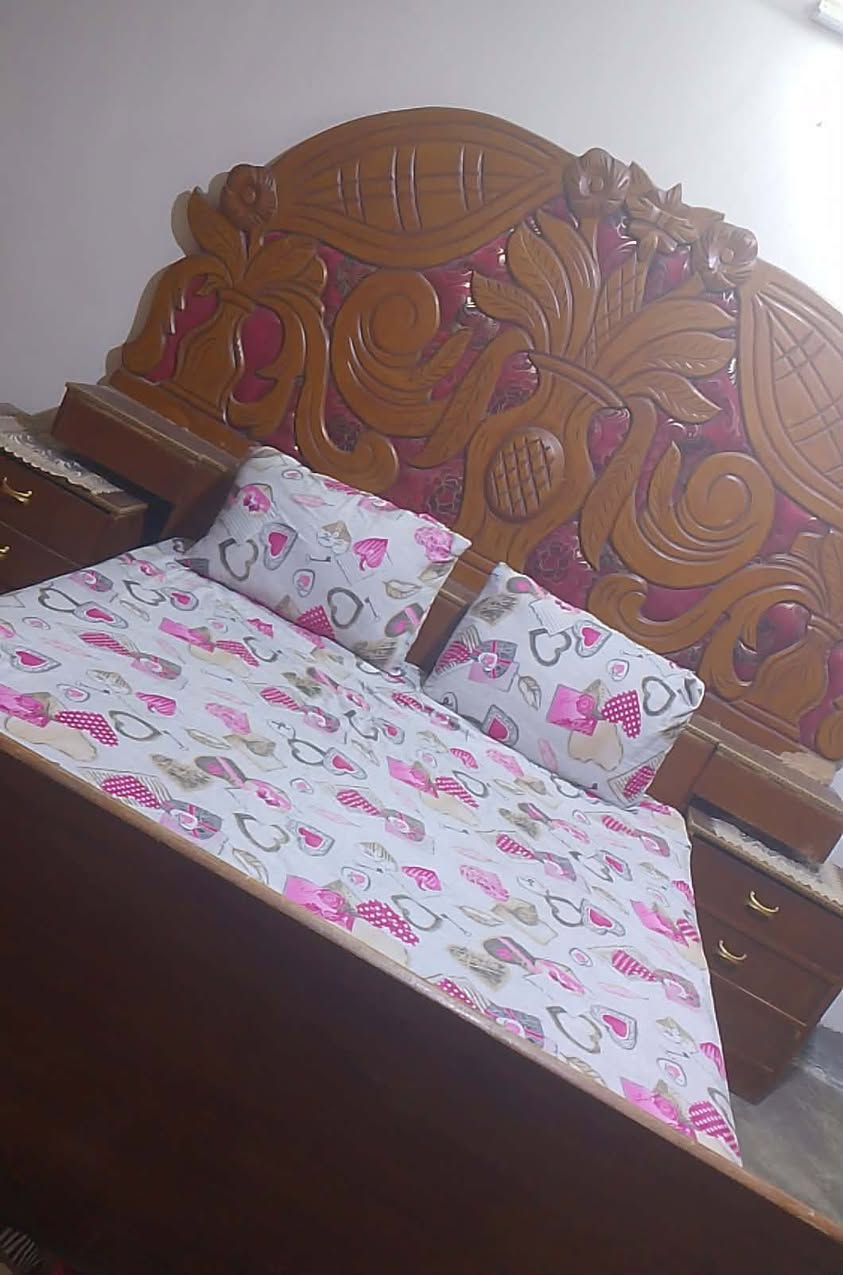 ميز تواليت احطاطه تكمه سعره ٦٠ وكنفيره حجم جبير الاماراتيه ١٥٠ وجربايه احطاطه سعر ١٢٥ وصوبه ٦٠


**إذا كنت صاحب هذا الإعلان وتريد حذفه لأي سبب، رجاءا أرسل رسالة إلى الدعم الفني**