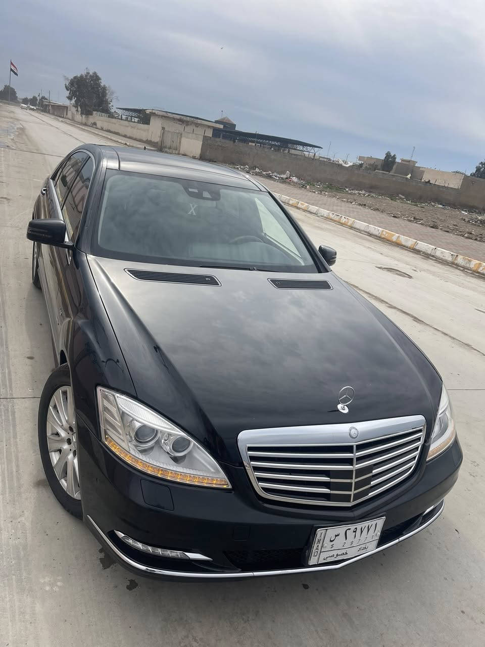 السلام عليكم 
مرسيدس w221 s550 بنروما فول مواصفات وكلين بدون اي ضرر ولا اي نقص السياره ع وضع الشركه سبير منازل السياره AMG تو ويل المرغوب موديل 2012 اصل السياره ممتعوبه وجديده بمعنى الكلمه بيهة هواي مواصفات كراسي خزن ستيرن هيتر كشنات تدفئه تبريد تحديد مسار وادارات امامي خلفي حساس مكينه وكير كفاله شلعتهة اشك الكاع هذا الموديل الجناي يعرف شنو هذي السياره ومواصفاتهة  للبيع او مراوس باحدث اعتذر عن السعر 28000الف دولار بي مجال للشراي

الشراي يجي خاص او يتصل ع الخط او واتساب بي واتساب *********** ويدلل دلال 🌹❤️
تحياتي للجميع
