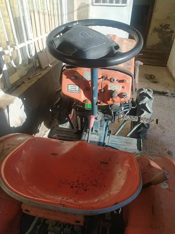 كابوته 2 بستم مع رفاس +عربانه السعر 17 ورقه وبيها مجال قليل حگ الجيه الموقع ديالى/ دلي عباس 

رقم الهاتف /***********
