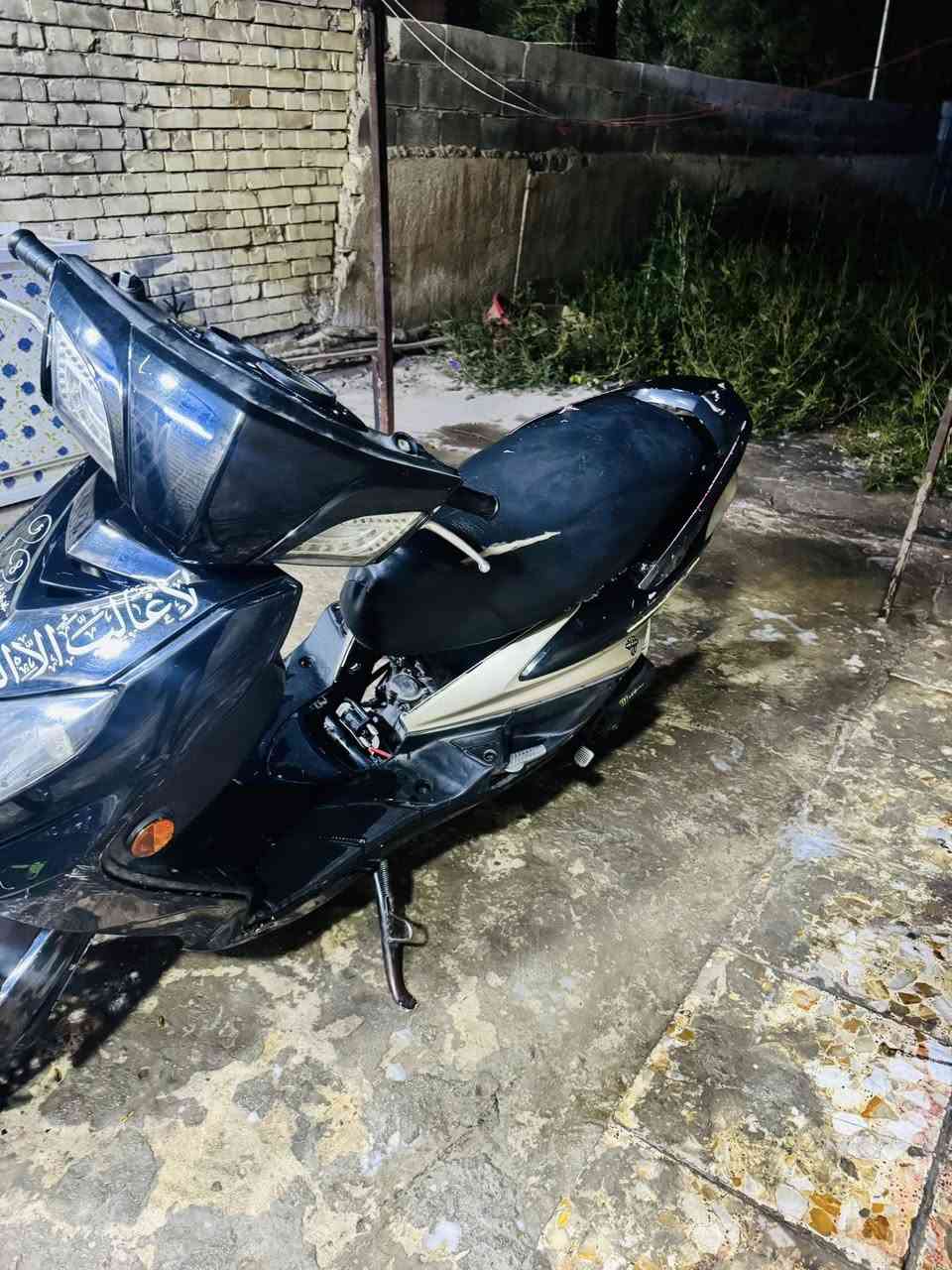 سلام عليكم سكنس فحل نوزل طلاعات علايم ذهبي للبيع الدراجه حلوه وخير من الله بيها كلجات رياضي وبيها عدسه واشاير رياضي كلهن بلادي بيها اجت  نقصها بيت الراجز وقبق هندر وقباقه التفيلس مفتوحه مكاني بغداد الشعب شارع الحصه *********** رايدها ب 650 وبيها شي قليل
