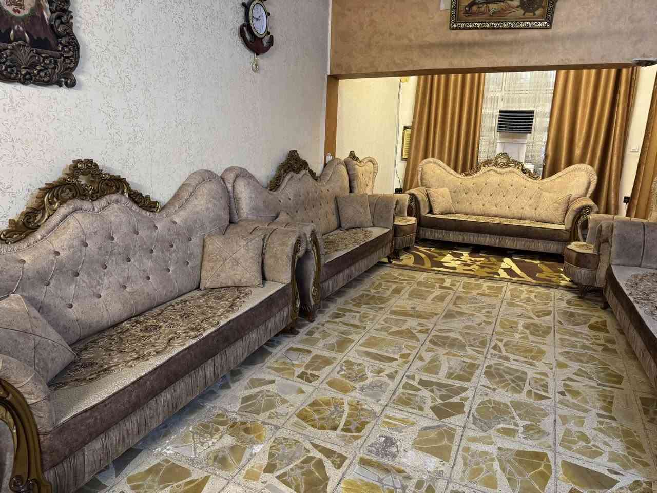 للبيع تخم ١٤ مقعد نظيف جدا سبب البيع الانتقال لبيت اصغر  السعر خاص


**إذا كنت صاحب هذا الإعلان وتريد حذفه لأي سبب، رجاءا أرسل رسالة إلى الدعم الفني**