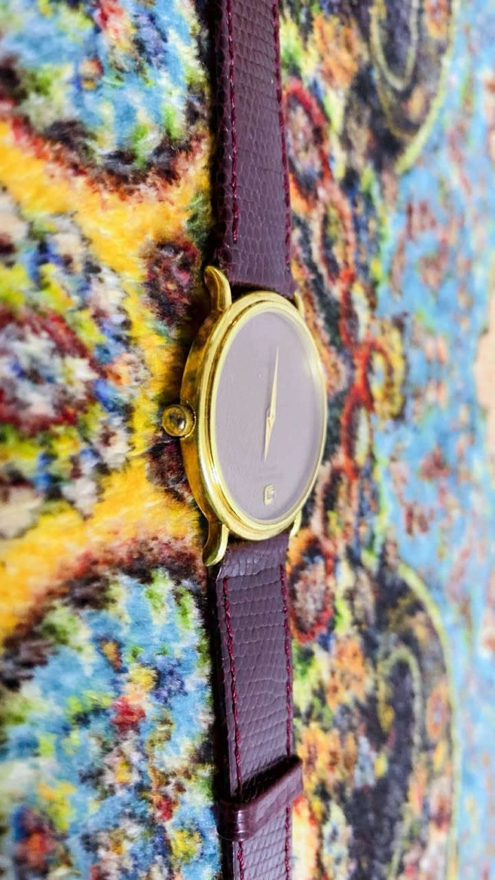 السلام عليكم
ساعه فنتج سويسري ماركة رايموند ويل 
المواصفات 
مينه مميزه جداً مشطبه لون رصاصي فيلي
ماكنه كوارتز معلمه رايموند ويل اصلي 
حبة ماس عله رقم 12 طلاء ذهب 
القطر 33 مم سير جلد طبيعي مستبدل 
وبك مستبدل 
السعر 100$


**إذا كنت صاحب هذا الإعلان وتريد حذفه لأي سبب، رجاءا أرسل رسالة إلى الدعم الفني**