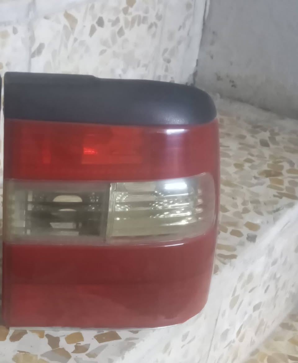 سلام عليكم غراض اوبل فكترا 
‏ثلاث ابواب،بيهن جامات (2) خلفيات 
‏(1) امامي جهت السايق 
‏+تك جاملغ امامي جهت السايق+
‏بوند+تك بك ليت
‏.........
‏السعر 170 بيهن مجال
‏***********
‏***********
‏العنوان موصل حي عدن
‏ 
‏
