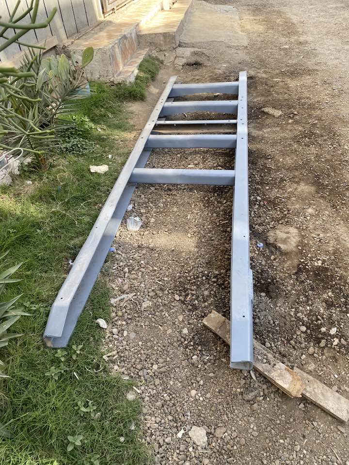 السلام عليكم 
دبل شاصي F12 للبيع حيل نضيف جان مشدود علة السيارة وفتحتة الاتصال ع الارقام 
***********
***********
