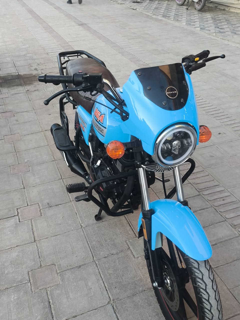 سلام عليكم دايون للبيع موديل 23 طالعه بل 25 اوراق سكنر الدراجه جديده مكفوله كفاله عامه مكينه 200 الدراجه كله شغال ما ناقصه برغي المكان بابل الحمزه الغربي 
السعر 1550 وبيه مجال 
‏‪0777 389 8263‬‏
