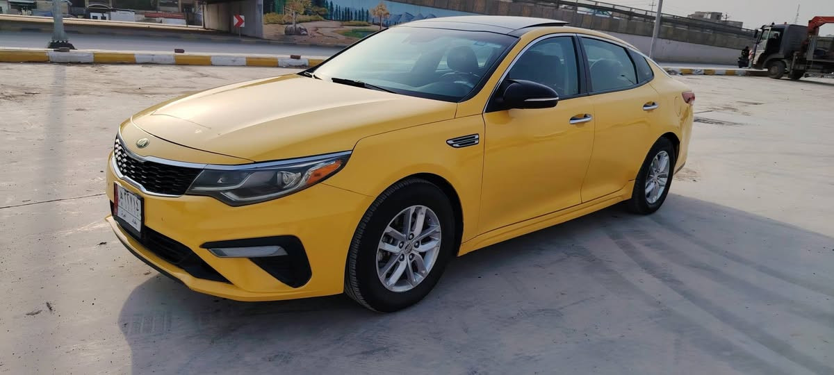 للبيع كيا وبتما مديل 2020 وارد أمريكي محرك جيدي اي فول مواصفات على الخير  لمتد بصمه  حادث جاملق خلف السايق ولباب ولباقي مكفول محرك وكير بل جيس تخم تاير حداديه جديده مال جناي للستفسار اكثر التصال على *********** مكاني كوت.         السعر   138 وبيهه مجال
