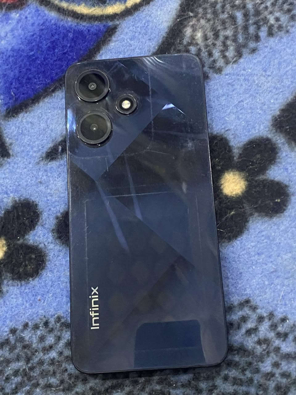 سلام عليكم جهاز انفنكس هوت 30i ذاكره 128 بطاريه 5000 ملي امبير مابدل بي شي بس بي فطر بالشاشه الجهاز مراوس بأيفون ***********

