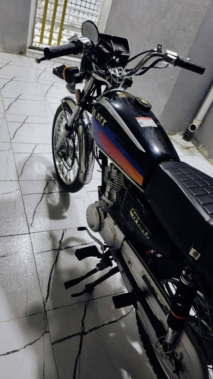 سلام عليكم نامه غراض شلامجة أصلي ومكينتة رابيدو أصلي تعمير 25 وشاصي متياز 25 اوراق وكيل سكنر 
السعر ب 700 وبية مجال مكاني بلقاسم ***********
