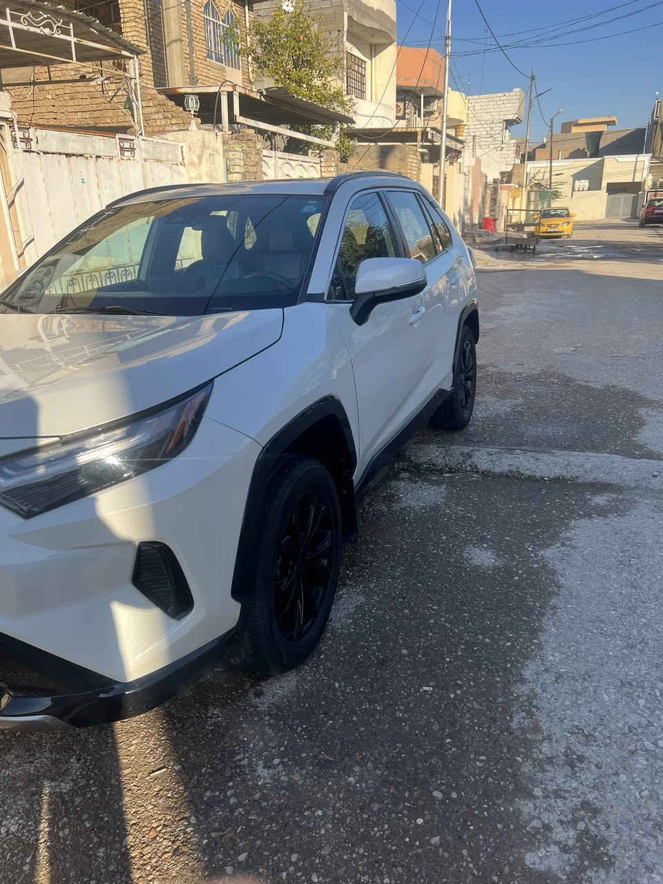 راف 4 موديل 22 ماشية 44 صور الحادث بالمنشور بيها صبغ اربع قطع من امريكا حادث باب السائق مكاني بعقوبة السعر 210 الاتصال ***********
