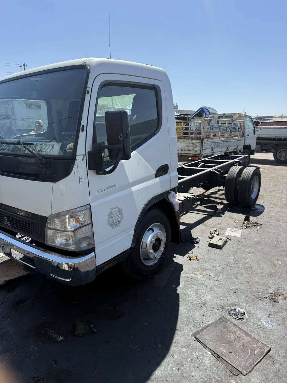 كل عام وانتم بلف خير / كنتر ٢٠٠٩سياره كفاله عامه بدون*********** صبغ بدون ضربه  رقم انكليزي بصره كانها البصره محلات الحاج صالح / ترهم مراوس بموديل احدث ***********      /***********
