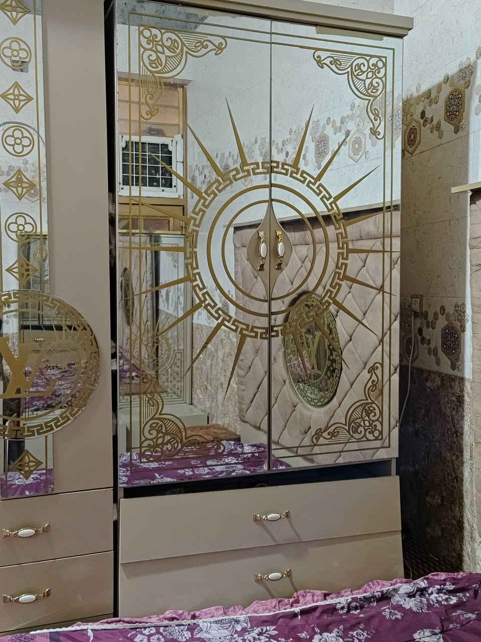 السلام عليكم غرفة للبيع خشب تركي 9 قطع بسعر 850 الف مكاني كربلاء الاطارات
***********
***********
