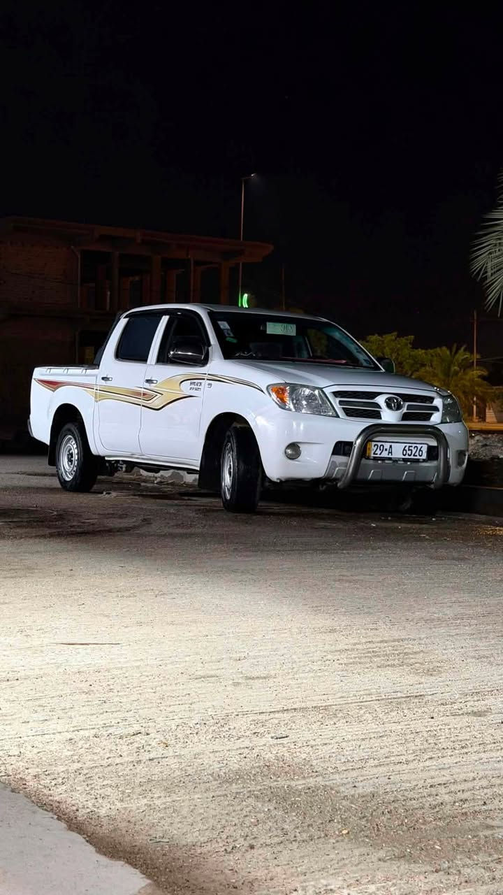 بيكم للبيع 2006 سيارة كفالة من الصبغ بس بيها بارد قليل قبل شهر مچفته تبريد  ثلج تخم تاير جديد سيارةً باسمي *********** السعر 150 وبيها مجال قليل
