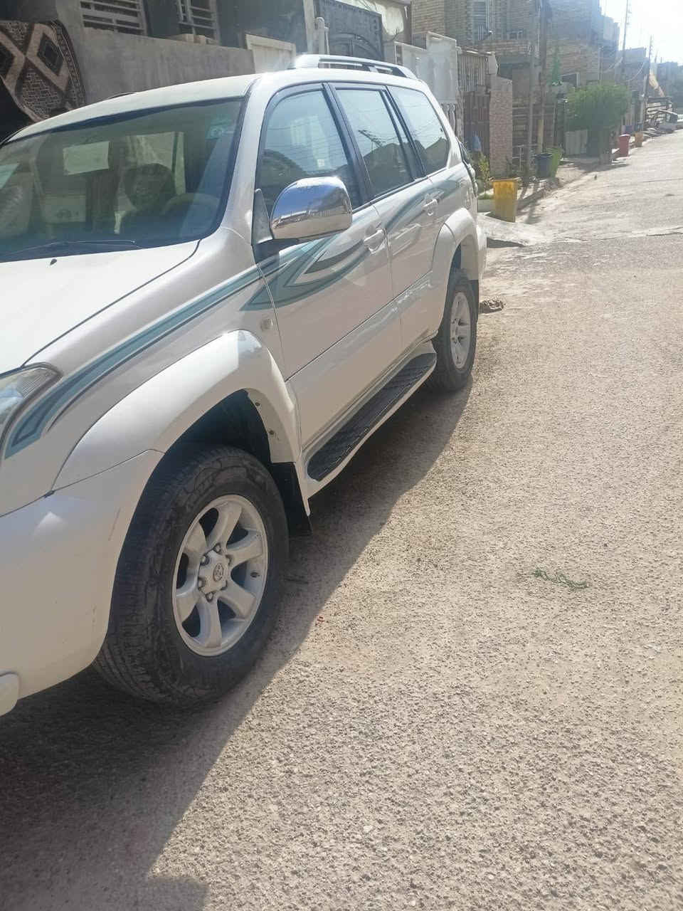 سلام عليكم سيارة برادو موديل 2006 رقم بغداد 4 سلندر حجم المحرك 2700 سيارة نضيفة موجود السونار كشر نظيف كير محرك مكفولات تبريد شغال السعر 105 ورقة عنوان بغداد رقم تلفون *********** موجود واتساب

