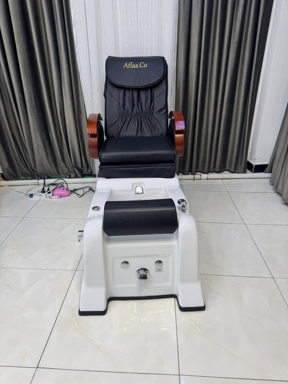 للبيع اخو الجديد. السعر خاص *********** بغداد
