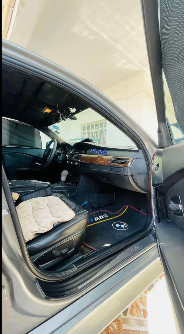 سلام عليكم
للبيع BMW/E60/2007محرك گير خير من الله تبريد ثلج 
صدر امامي تعبان صدرخلفي جديد عربانه جديده شادلها منضومة بانزين جديده بلكات جدد تايرات جددصبغ عام تغييرلون رقم كركوك بأسمي تحويل ثاني يوم 
***********
سعر105 وبيها مجال للشراي مكان السياره تكريت 
جماعة امسح المنشور لاتعليق
