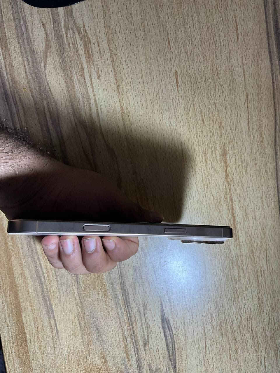 16 pro max 256 شرق اوسط كامل ملحقات
بطارية 100%
مشحون اكثر من 200 مرة
داخل ضمان بعدلة 9 شهور ويخلص ضمان
نظيف كلش نسبة نظافته 100%
شخطايه مابي 
جهاز مصارله كم شهر من استخدمته
وينتهي الضمان بشهر التاسع
عنواني حلة ، بابل
***********
السعر 1475وبيه مجال 🔥🔥
