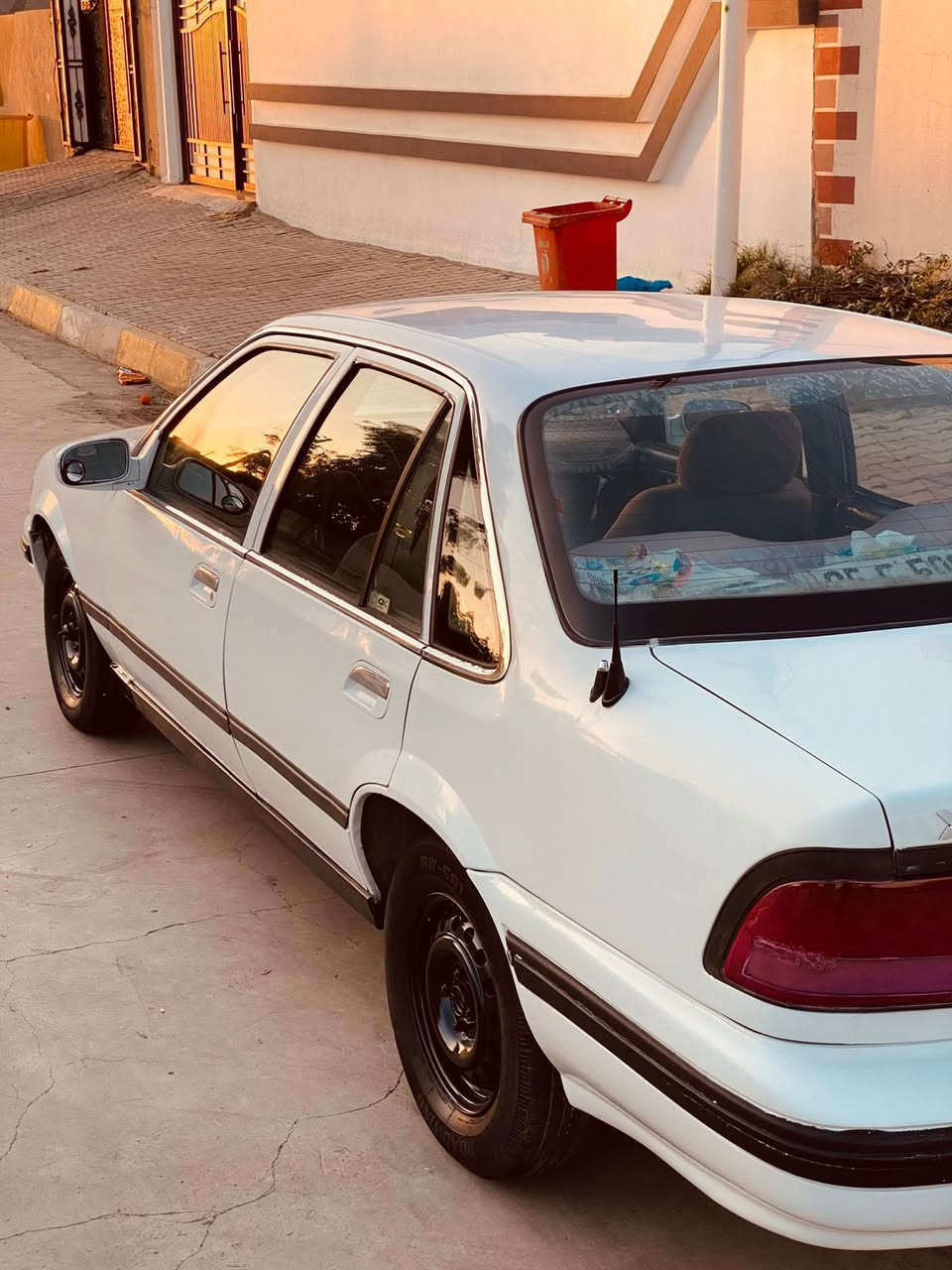 السلام عليكم دايو برنس موديل 1995 سيارة كاملة 4 تايرات جدد تبريد شغال تدفئة شغالة رقم انكيزي جديد سنوية بعدها ماساقطة محرك لاصرف لابخار سيارة جاهزها وبيها صبغ حزام السيارة شوف العين مابيها عيب صدر حداديه طوبه ماشاءالله جاهزه لستفسار *********** كركوك حي نصر أريد مراوس بتكسي
