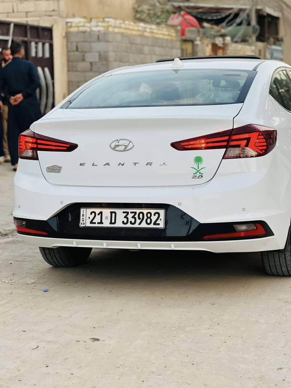 سلام عليكم النتره مديل 2020 خليجي مكفوله كفاله عامه من الشخط والرصعه والبارد والتبديل والصبغ كفاله عامه سياره جديده وضع شركه فوول موصفات للخير واحد على واحد مكينه 2000 بلادي ماشيه 60الف شرط يبيره مانزل   السعر 170 لاتصال ***********
