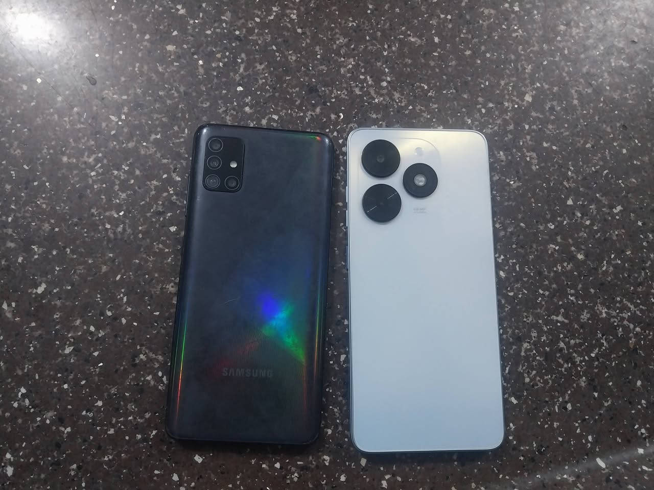 اجهزه البيع ثنتين شغالات والباقي عطلانات الحب يتواصل  على خاص


**إذا كنت صاحب هذا الإعلان وتريد حذفه لأي سبب، رجاءا أرسل رسالة إلى الدعم الفني**