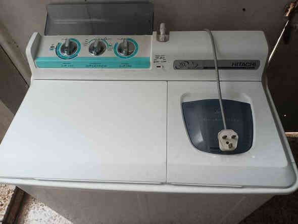 غسالة هيتاشي اصليه نظيفه شرط الشغل للاتصال *********** موصل
