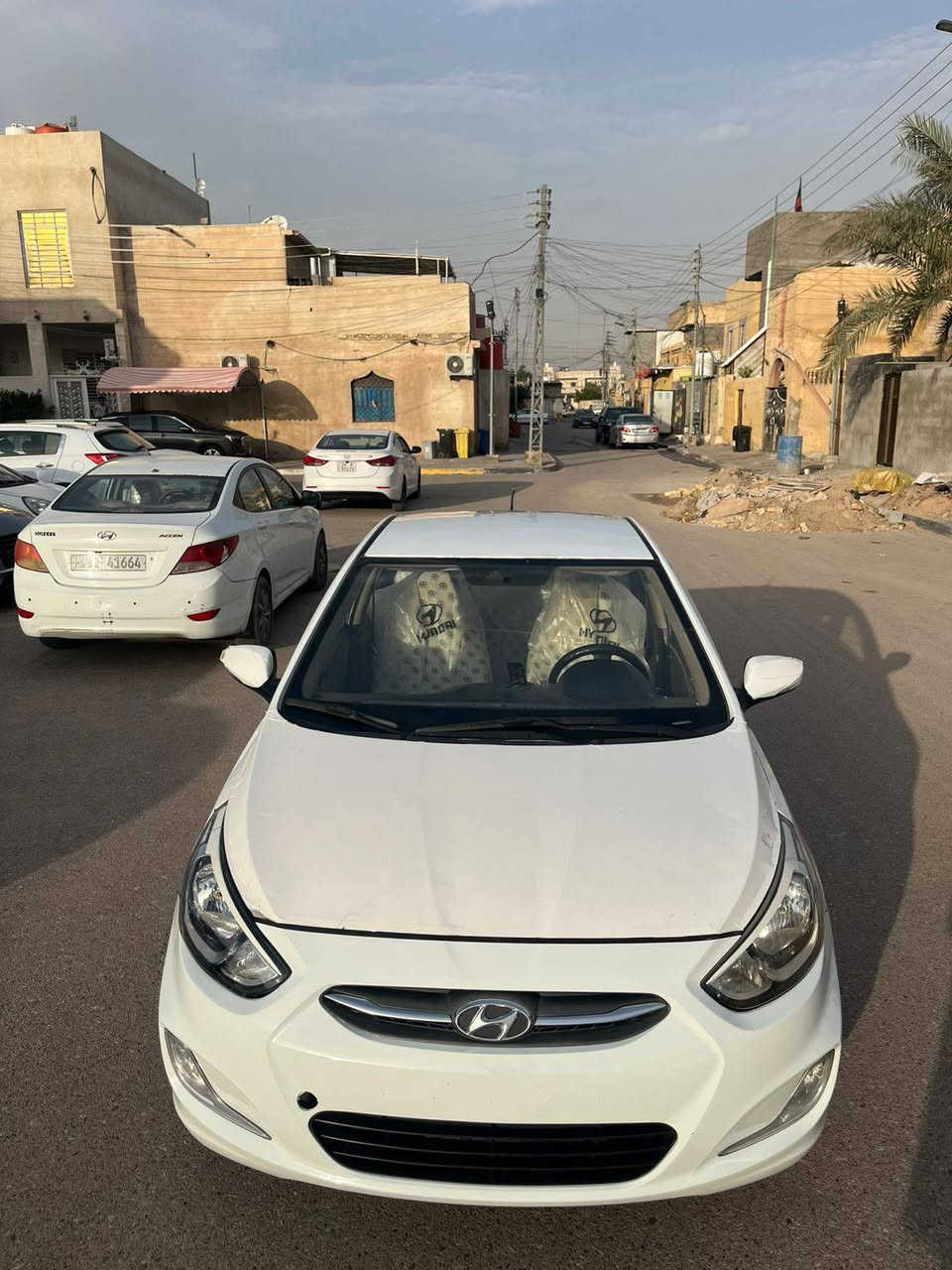 اكسنت موديل 2016سياره نضيفه سياره بسمي تحويل ثاني يوم سياره سنويه منتهيه سياره بيه جاملقات خلفيه بارد وصبغ سياره رايده ب85 وبيه مجال  تريد تعرف اكثر رسالني او تتصل وبخدمتك
***********
