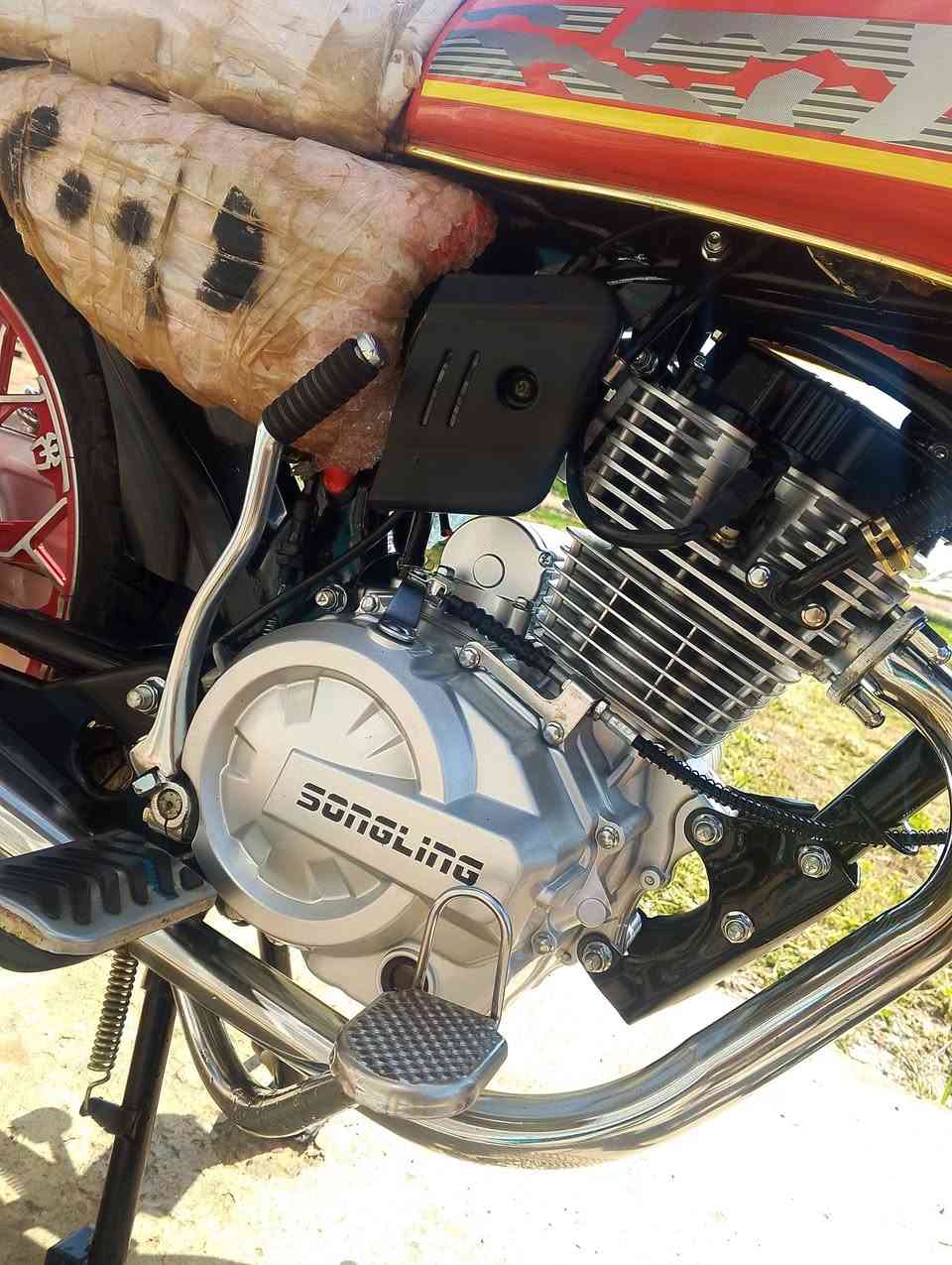 دراجه كامله من اي شي
موديل 2025
اوراق كامله . 
السعر 850.
مكان ديالى. 
جامعات ديالى. 
***********.
