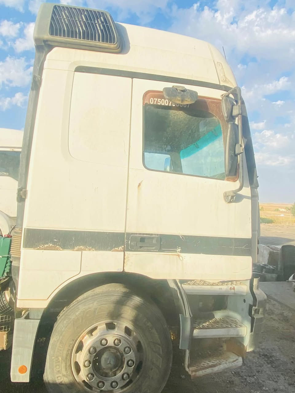 سلام وعليكم قماره شمعه للبيع وهاذه الرقم ‭0773 887 6260‬
