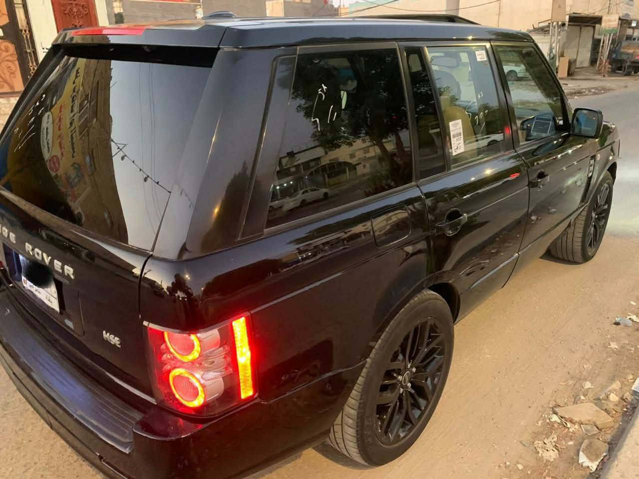 رانج روفر فوك 2012 لون اسود
رقم بغداد مميز بأسمي تحويل مباشر
ماكو هيجي بالسوق 
ماكو هيج نضافة بالسوق 
محرك بدون سوبر ارغب محرك (مفتوح بس بشرط بدون اي مصرف)   
سيارة وكالة خليجية ضمان دولي
مكفوله كفاله عامله
بدون دواخل بدون ايرباك
بيع او مراوس
💎 ســعــر 165
للتواصل ***********
مواصفات 
 بصمة 
سلايد
داخل بيجي
كشنات كهرباء 
كشنات تدفئة
كشنات جلد 
شاشة 
خمسة كاميرا ٣٦٠ درجة
شاشة مال كيج اندرويد 
دبلات جبريس صاعد و نازل حسب رغبة
CD changer 
DVD 
سيستم صوت سماعات
سترين تدفئة 
ستيرن تحكم فوول اوبشن
اربع نضام قيادة (صحراء و ثلج و جبال و ستاندارد
