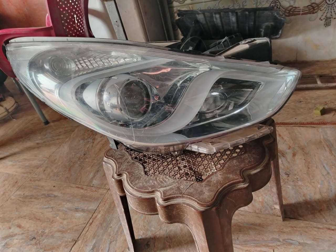 السلام عليكم لايتات سوناته مضلع للبيع سعر لايت 40الف قفل شرط حاويه ونضافه. فول
***********
