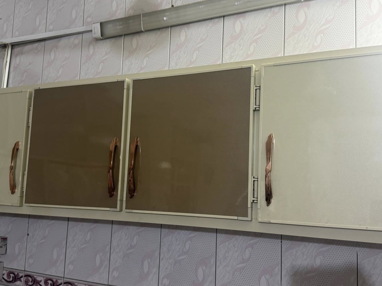 كاونتر المنيوم مستخدم نظيف بس السنك بابه مخلوع والمرمره مفطوره من النص


**إذا كنت صاحب هذا الإعلان وتريد حذفه لأي سبب، رجاءا أرسل رسالة إلى الدعم الفني**