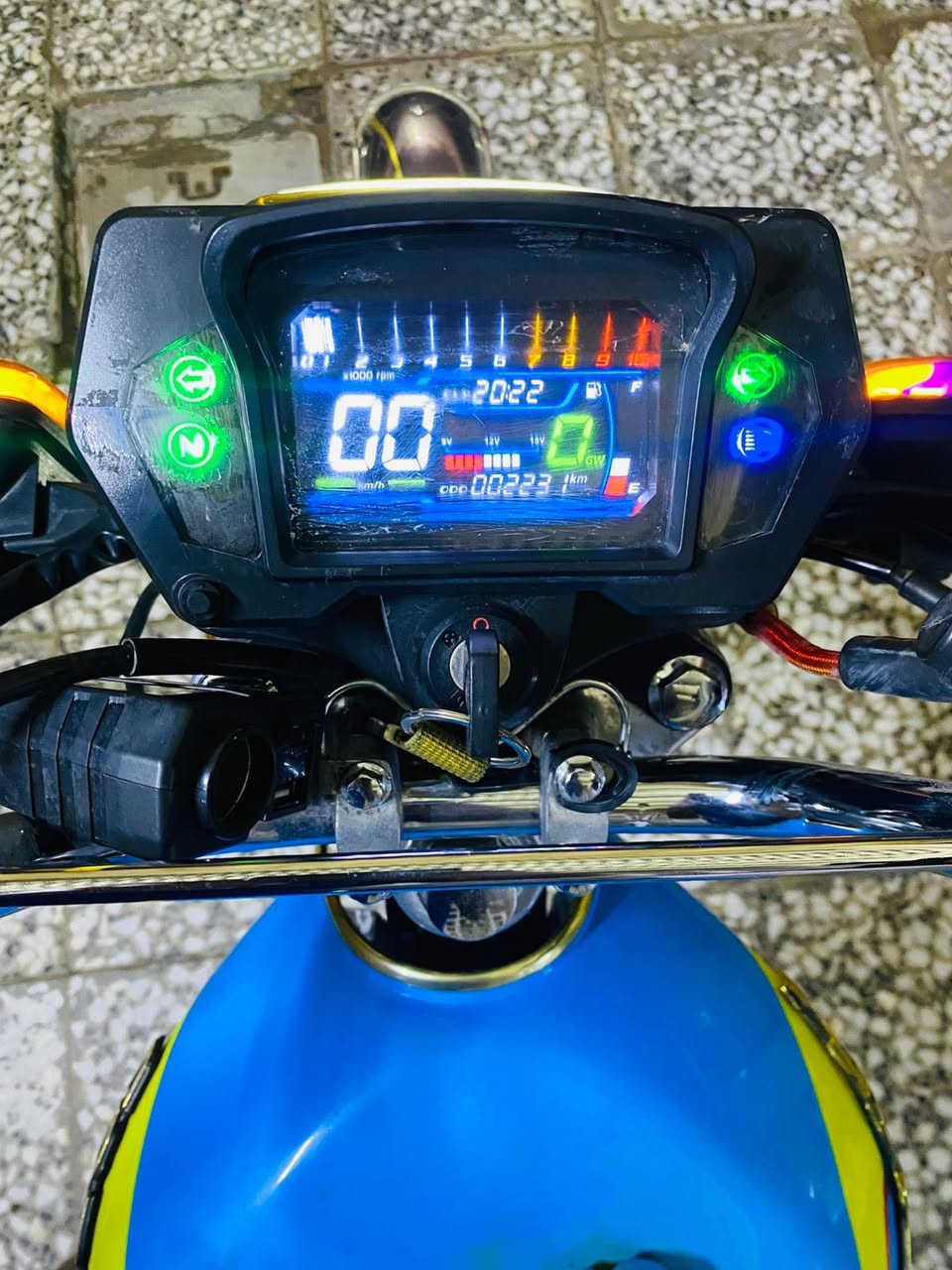 السلام عليكم
 
سولنك 2024 للبيع بيها ورقة معرض ومكاتبة الدراجة استخدام شخصي المكينة ما مفتوحة ابد ماشية 2000 حقيقي السعر 650 وبيها مجال 
صينية الزنجيل و بصمات 2 و سويج 2 موجودات يمي 

مكاني بغداد الدورة ***********
