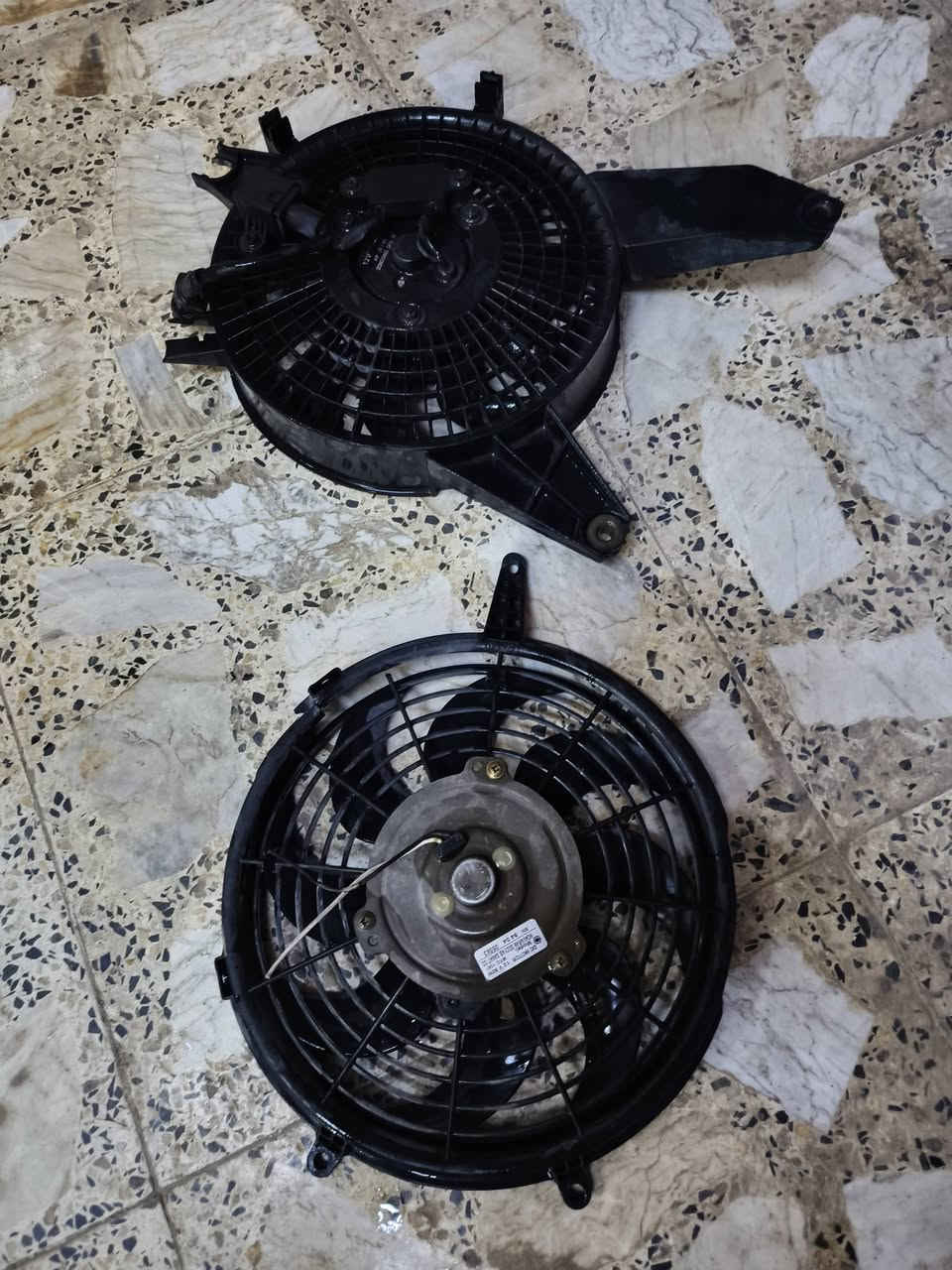 السلام عليكم بنكات للبيع مال تبريد شغالات يرهمن طيبة سايبة مكاني كربلاء *********** السعر ثنينهن ب30 وبيهن مجال
