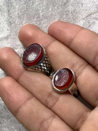 اللهم صل على محمد وآل محمد اعادة النشر بسبب ( ظرف الزبون ) خاتمين من ا...