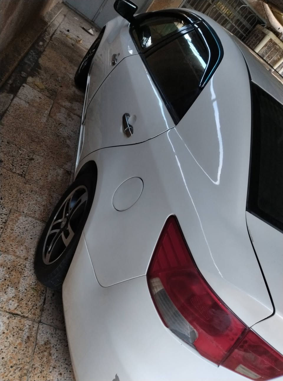 سيراتو 2012 خليجي صبغ عام بدون حادث كفالة لغود وشواصي بيها باب خلفي تبديل وبيها طخة بالجاملغ الخلفي الايمن حداديه 100/100 كير مكينه تبريد خير من الله تحويل شرط السونار مرفق بالصور السعر 82وبيها مجال قليل مكاني الفلوجة للاستفسار ***********
