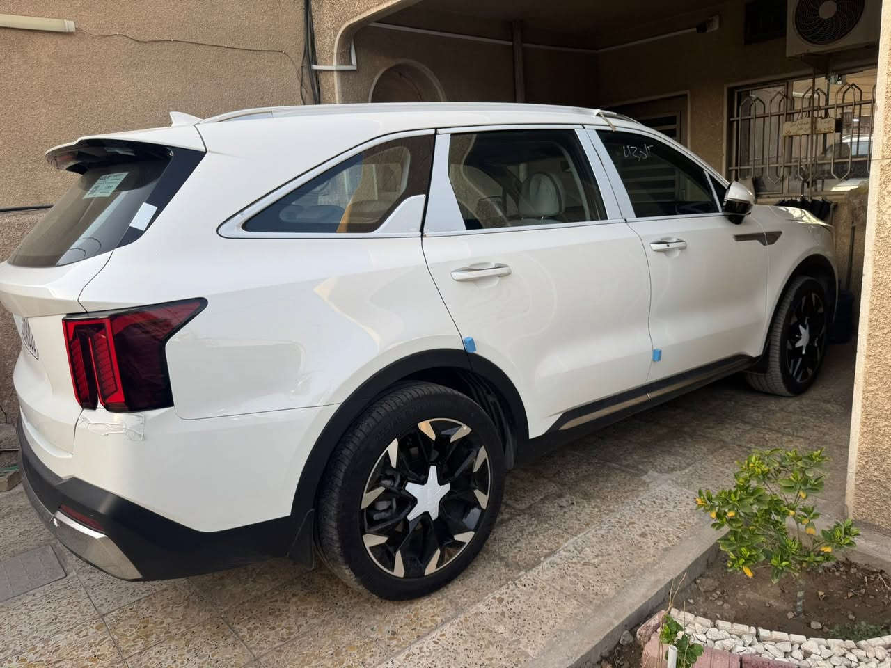 2025⁨ سورنتو موديل
ضمان ( شركة دولية ) 5 سنوات او 100,000 كم 🤷‍♂️

🚙.🪪 ( ماشيه 6 الاف  )😉

🔴محرك 3.5 لتر بقوة 291 

🔴كير مارس اوتوماتيك 8 سرع 

🔴دخول ذكي ( بصمة ) وتشغيل عن بعد 

🔴تحكم ستيرن 

🔴شاشة apple carplay and android auto

🔴 كاميرا خلفية دوارة

🔴حساس امامي وخلفي 

🔴 كراسي كهرباء 

🔴 صندوق كهرباء 

🔴 دشبول الكتروني متصل 

🔴 7 راكب

🔴 3 قطع تبريد 

🔴 مانع انزلاق 

🔴 وضعيات قيادة 

🔴 مساعد نزول المنحدرات 

🔴زر تشغيل واطفاء الحساسات 

🔴اوتو هولد

🔴ويل حجم 20

🔴 شحن لاسلكي

السعر 312

***********
