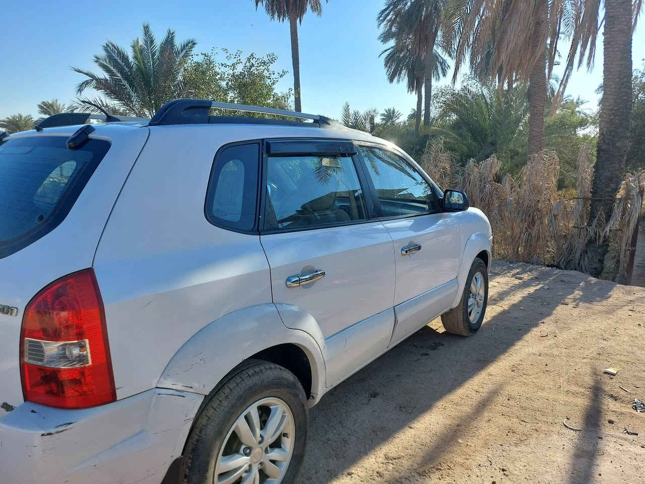 للبيع توسان مديل 2010
رقم بصره 

سياره 4 سلندر 

فور ويل 

مكفوله كير ومكينه
 
 تخم تايرات جديد

بيها شويه خياسات 
السعر 115 وبيها مجال 
للإستفسار ***********
