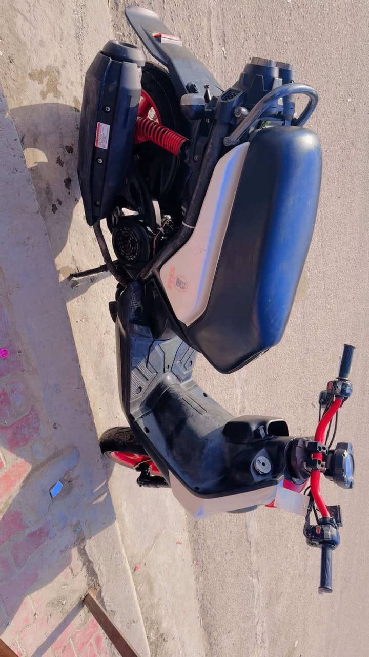 سكنس جبلي  مكفوله كفاله
المكينه عل بلاد 
بيها تزويد خفيف 
ستيرن رياضي 
سلف رياضي 
كشن رياضي 
لايت زنون
دراجه خير من الله 
ومداريها دهن موتل 
وبانزين محسن 
مكاني بغداد العبيدي 
***********
