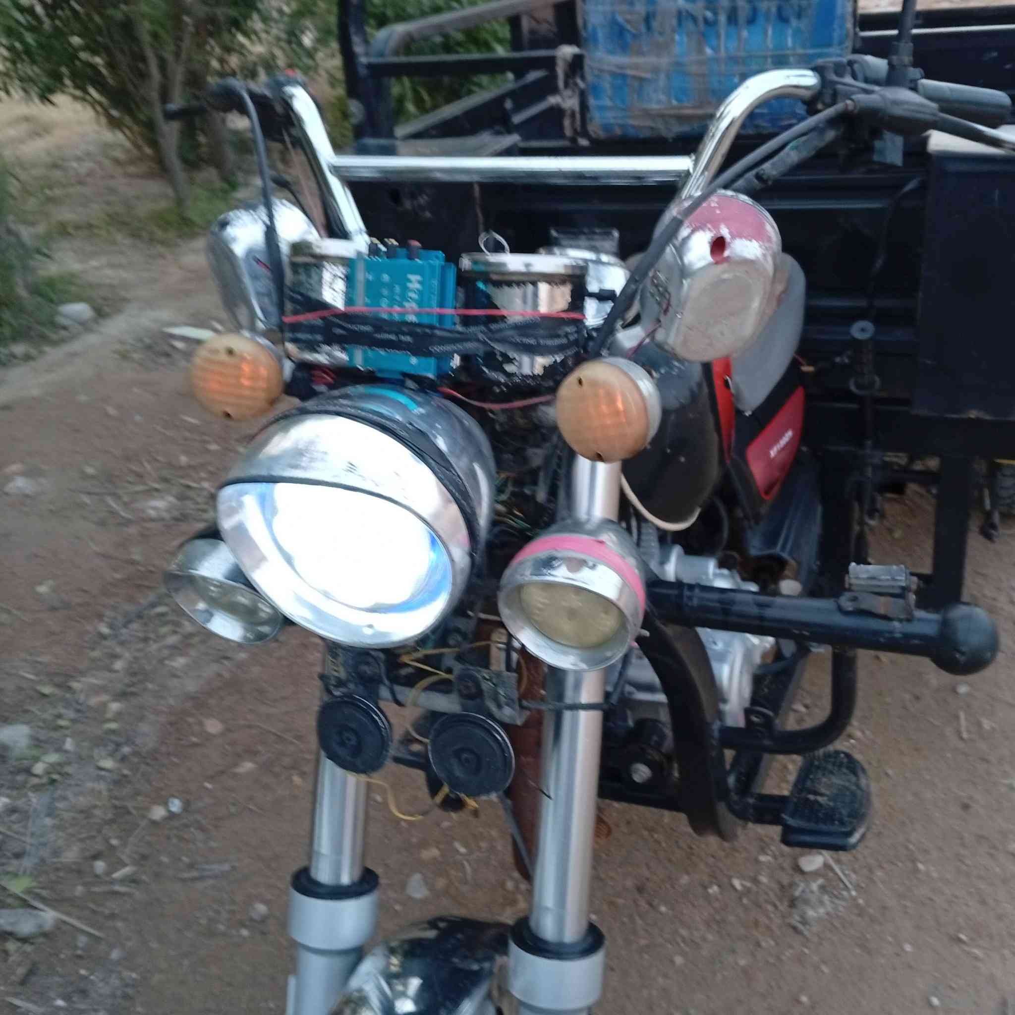 السلام عليكم
ستوته جمره فحل موديل 2021 مكفوله كفاله عامه 
كلش نظيفه جهازه من كل النواحي 
تخم تاير جديد مكينه نظيفه وناعمه 
السعر مليونين وبيها مجال 
عمود 130 شارع الزركه 
***********
