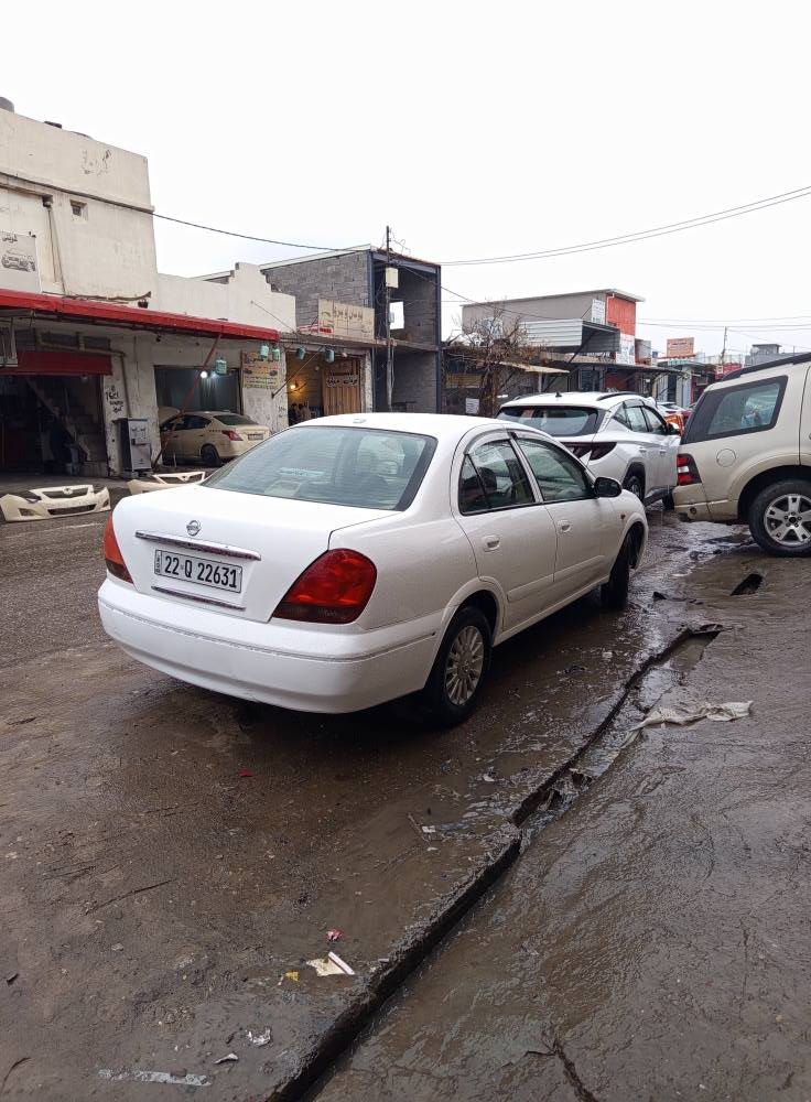 نيسان سةني مةكينة گةورة 
گير حادي 
ناو زةرد 
بي ليدران كةپسة 
تةبريت رةقةم سةنةوي هةموي نويية 2031
تةكسي بوة كرايتة قسوسي 
67$
*********** أربيل, العراق
