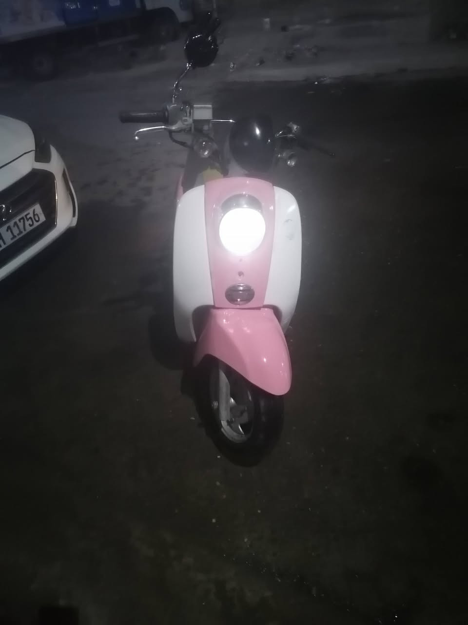 سلام عليكم دراجه كامكو للبيع كوم حديد عوزها فقط كابريتر وباتري للتواصل *********** بغداد الأمين الثانيه شارع نواب
