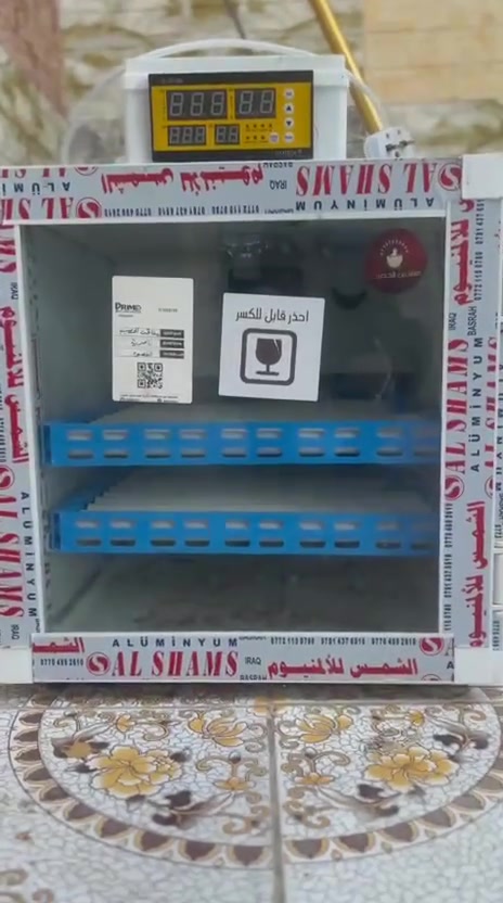 فقاسات للبيع وحده تقليب يدوي تشيل 90 بيضه والثانيه فول اوتماتيك تشيل 180 بيضه ***********
