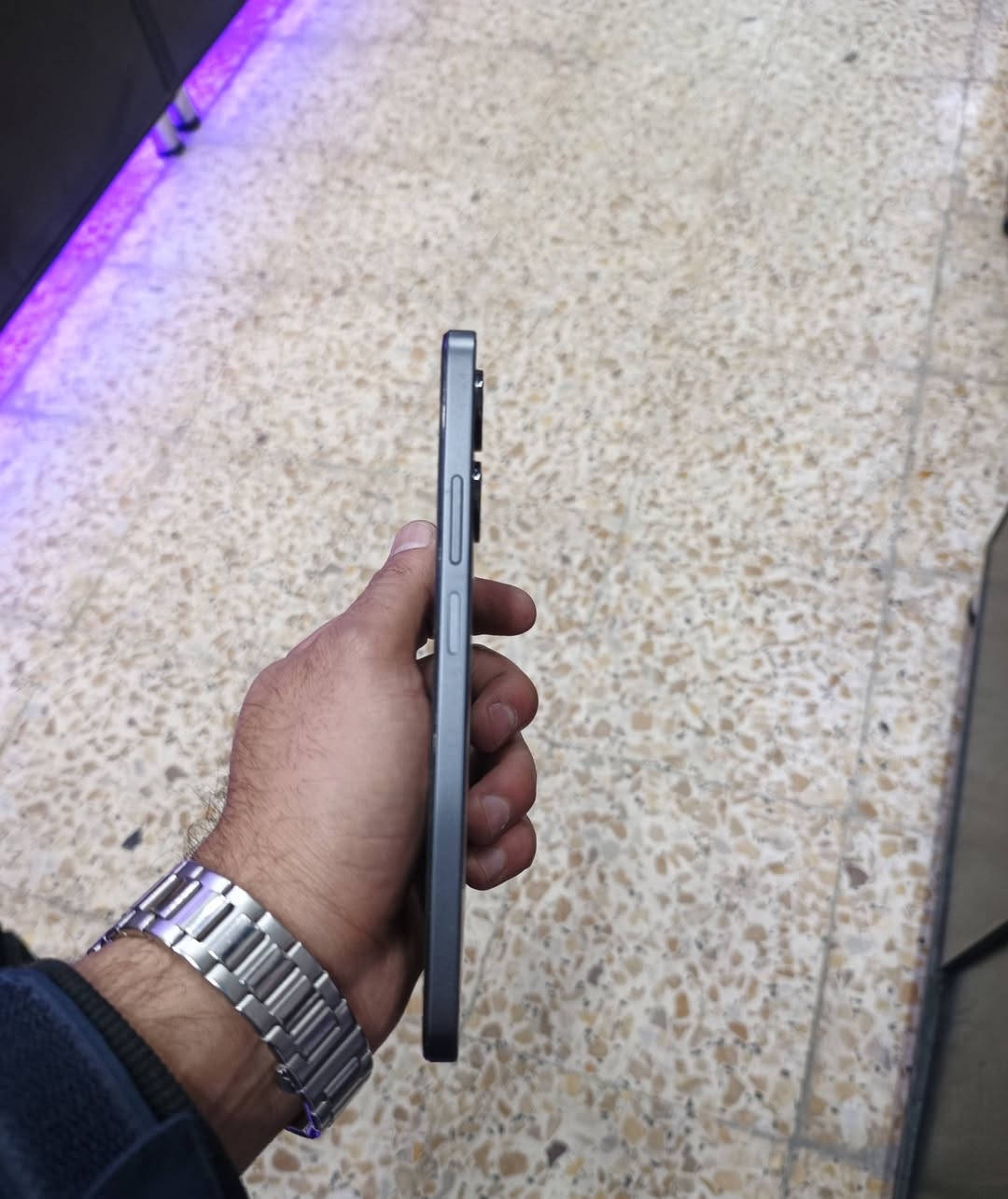 ريلمي Note 60x (نوت ٦٠x) 
ذاكره 128 
بطاريه 5000m
السعر 110 شامل التوصيل
مع (((سماعه وشاحنه هديه ولاصق حمايه))) 
للأستفسار الأتصال على
***********
